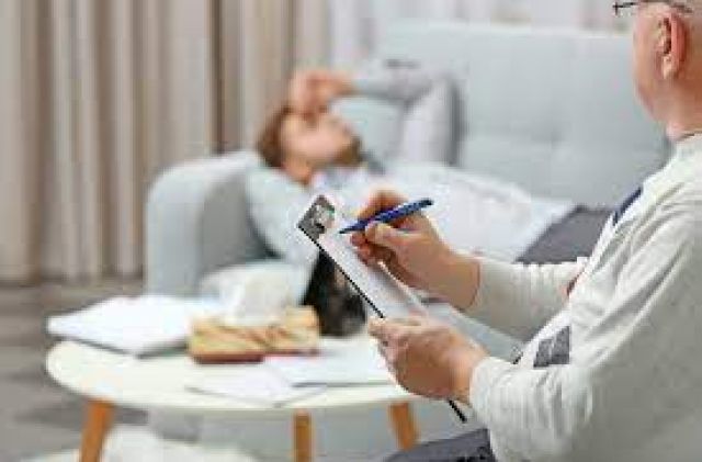 Психотерапевтическая работа с тревогой и посттравматическим стрессовым расстройством  в условиях нестабильности для врача и пациента